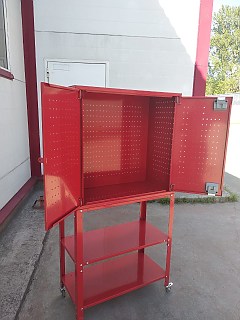 Передвижной ящик для пожарного оборудования
